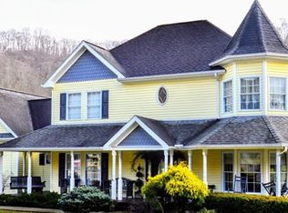 1853 State Route 302, Van Lear, KY 41265