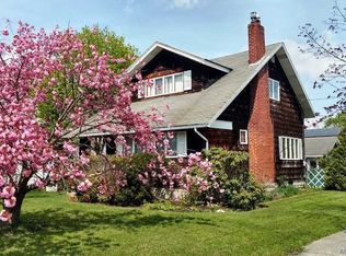 195 Rider Ave, Patchogue, NY 11772