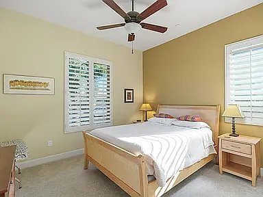2nd bedroom with queen bed