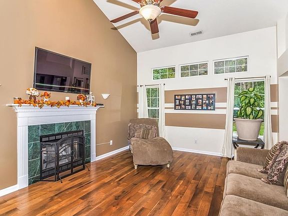5th image of 5517 Acorn Woods Cir
