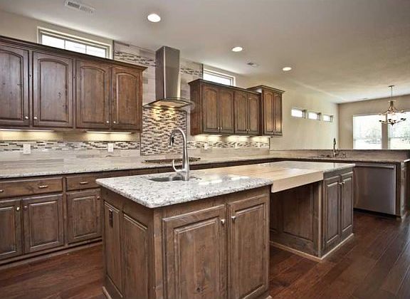 4th image of 5621 S Chadwick Dr