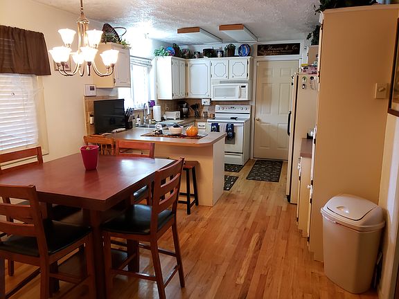 4th image of 1377 Corinne Ave