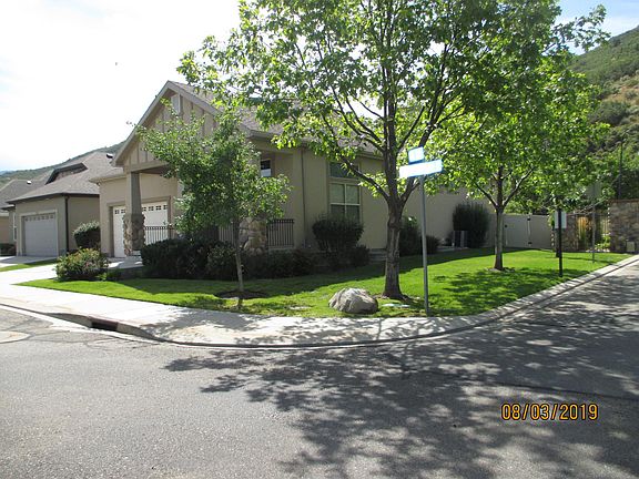 2nd image of 1632 E Spyglass Hill Dr