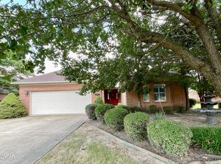 2064 Fairway Dr, Dyersburg, TN 38024