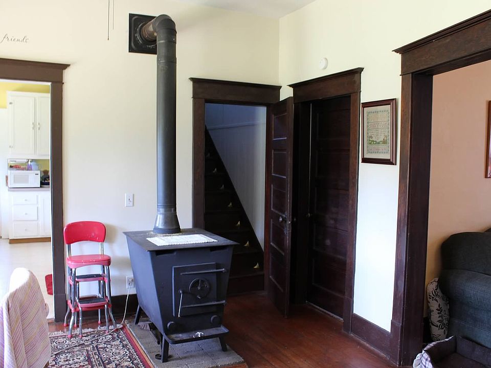 1st image of 30 Stronghold Ln
