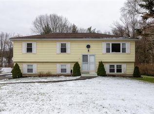 12 Pearce Pl, Mahopac, NY 10541