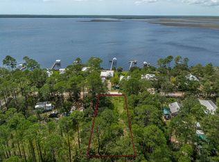 20 River Dr, Panacea, FL 32346