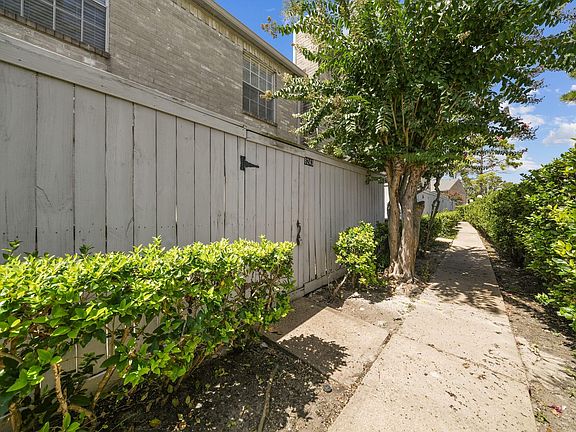2nd image of 8243 Creekbend Dr #8243