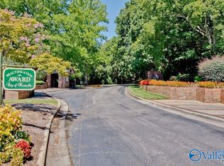 2032 Woodlawn Dr SW #D, Huntsville, AL 35802