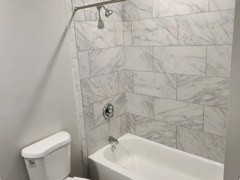 1040 Christina St — Photo 5