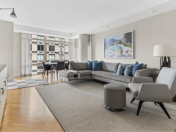 3rd image of 305 E 85th St APT 7C