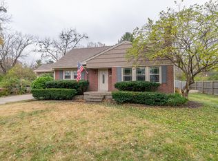 8808 Perry Rd, Lyndon, KY 40222