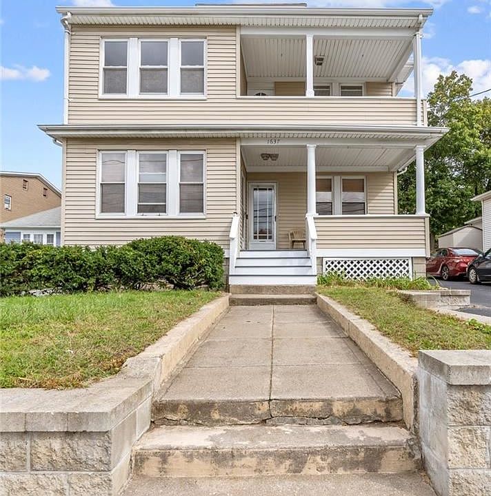 1st image of 1637 Smith St