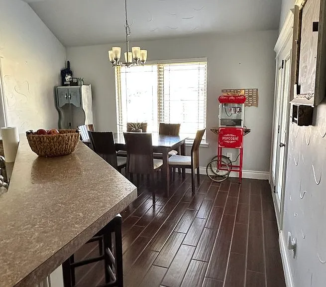 1205 Alma Dr — Photo 12