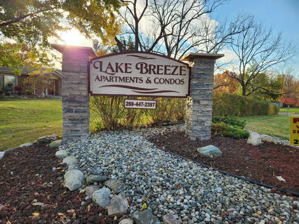11047 Portage Rd APT 4, Portage, MI 49002