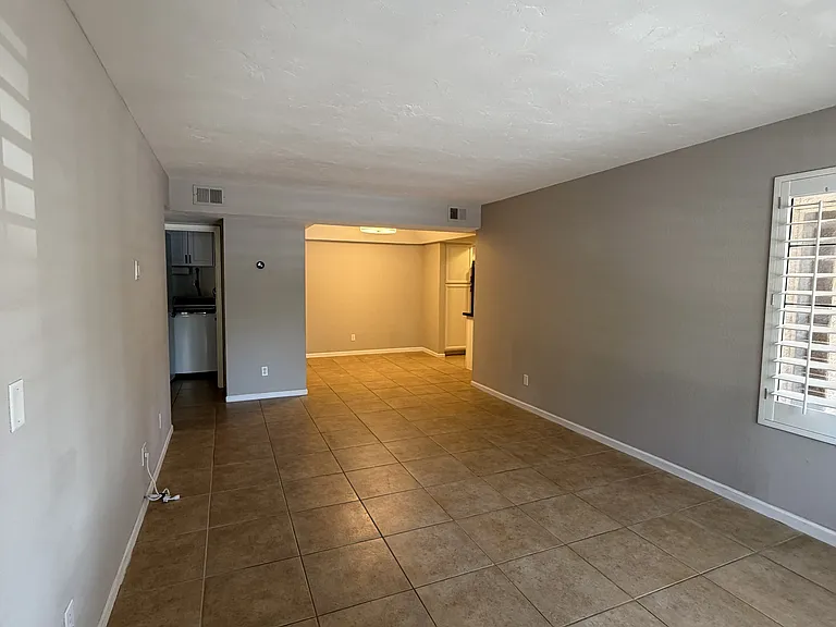 1905 E University Dr #137 — Photo 2