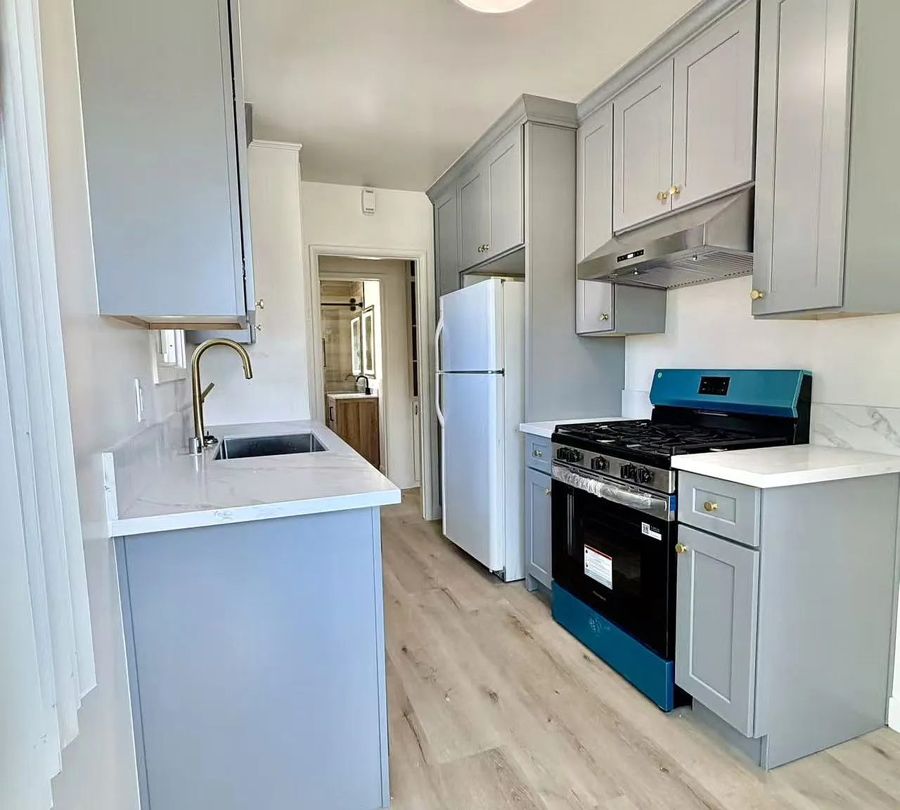1 bed, 700 sqft, $2,100 — Photo 2