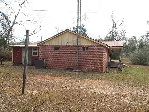 3rd image of 42676 N Highway 31