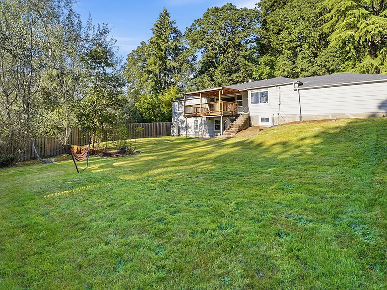 10915 SW 57th Ave — Photo 30