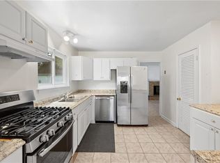 3325 Burnt Mill Rd, Virginia Beach, VA 23452