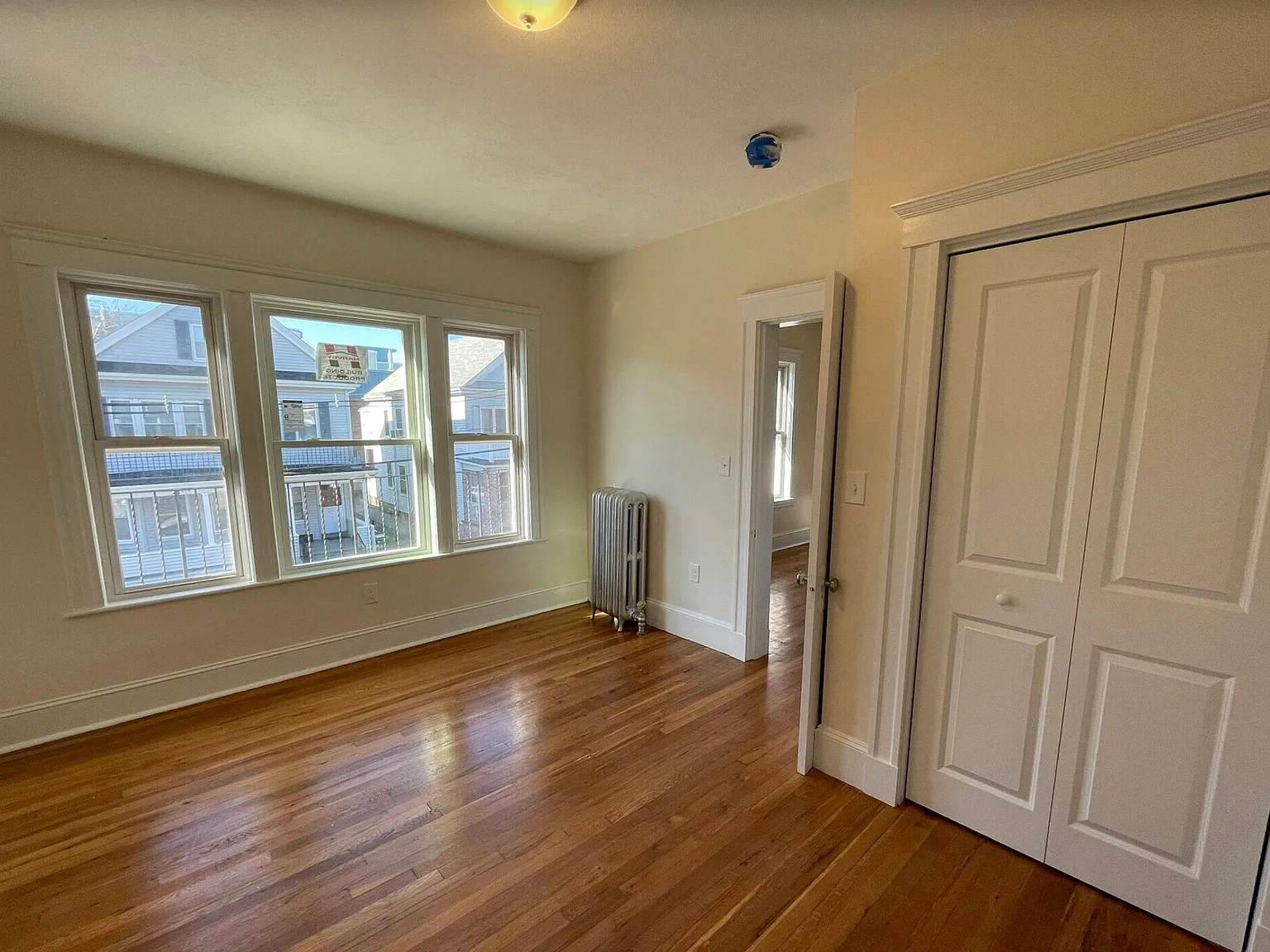 4 bed, 9999 sqft, $5,600 — Photo 4