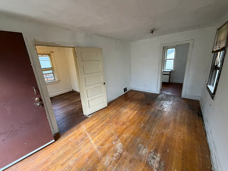 2650 S Cherokee St — Photo 4