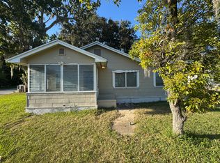 933 Tomoka Rd, Daytona Beach, FL 32117