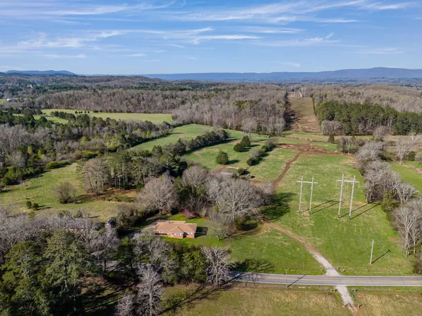 918 Old Lafayette Rd, Chickamauga, GA 30707