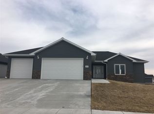 4609 15th Avenue Pl, Kearney, NE 68845