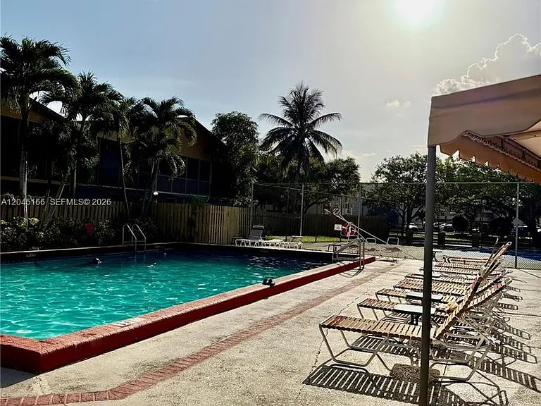8010 NW 27th Pl — Photo 3