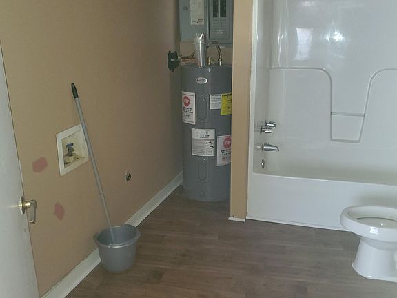 3rd image of 110 Lilly Jean Dr #B5