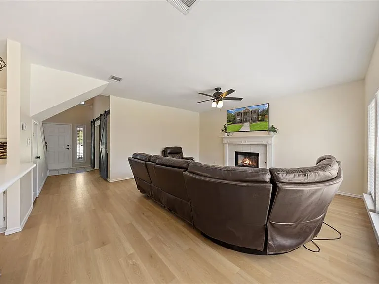 4216 Mulberry Dr — Photo 13