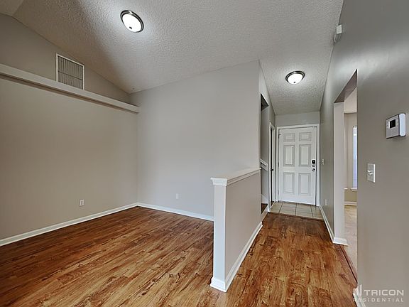 4th image of 1361 Summerbrook Dr