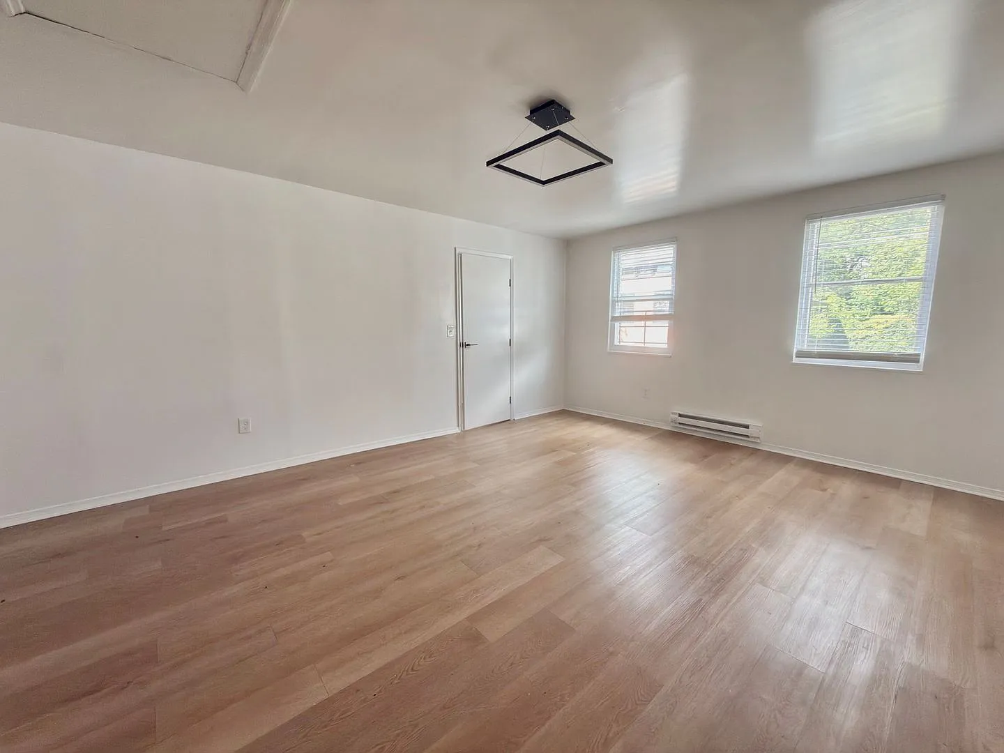 1 bed, 1.0 bath, $1,100 — Photo 3