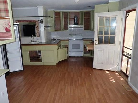 4th image of 190 Calhoun Rd