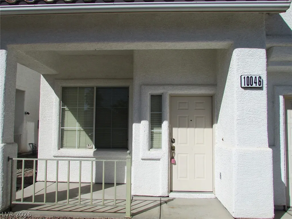 10046 Lemon Valley Ave — Photo 2