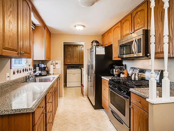 5th image of 7055 25th Ave NE