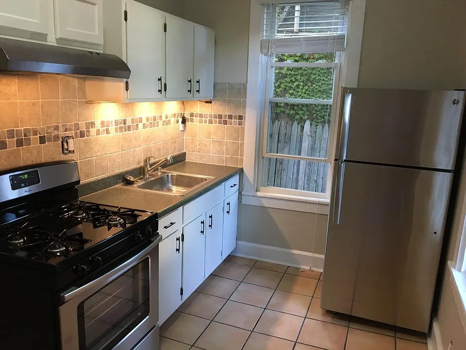 58 Clark Pl