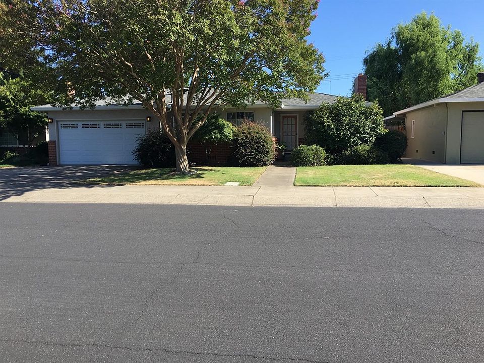 1st image of 740 Palm Ave