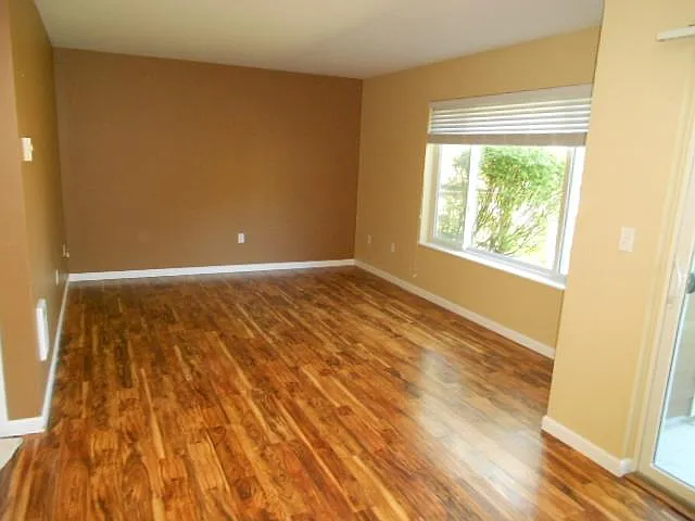 7157 SW Sagert St — Photo 2