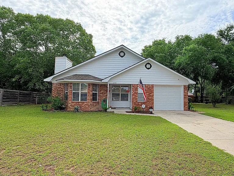 1233 Riyadh Rd — Photo 32