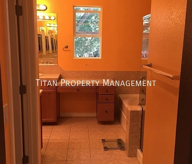 8144 Crystal Walk Cir — Photo 16