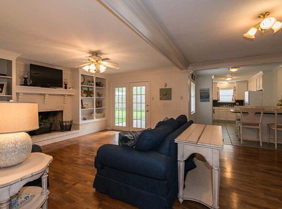 4th image of 5710 Sul Ross Ln