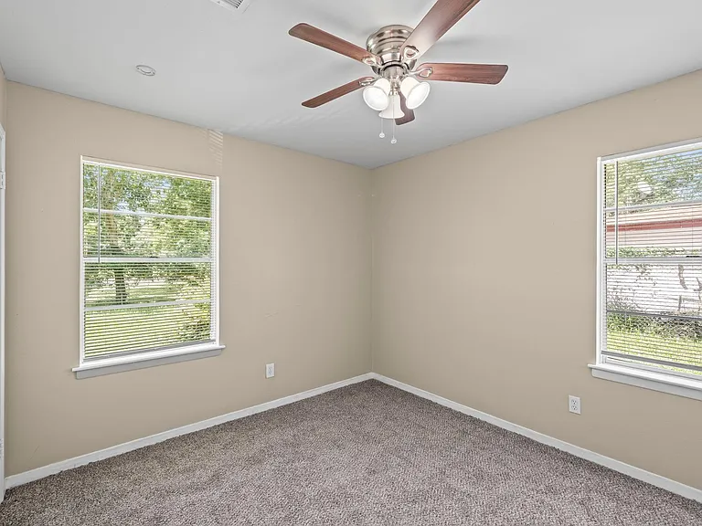 2304 Cedar Bayou Rd — Photo 15