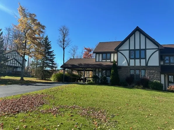 8277 Canterbury Dr, Clymer, NY 14724