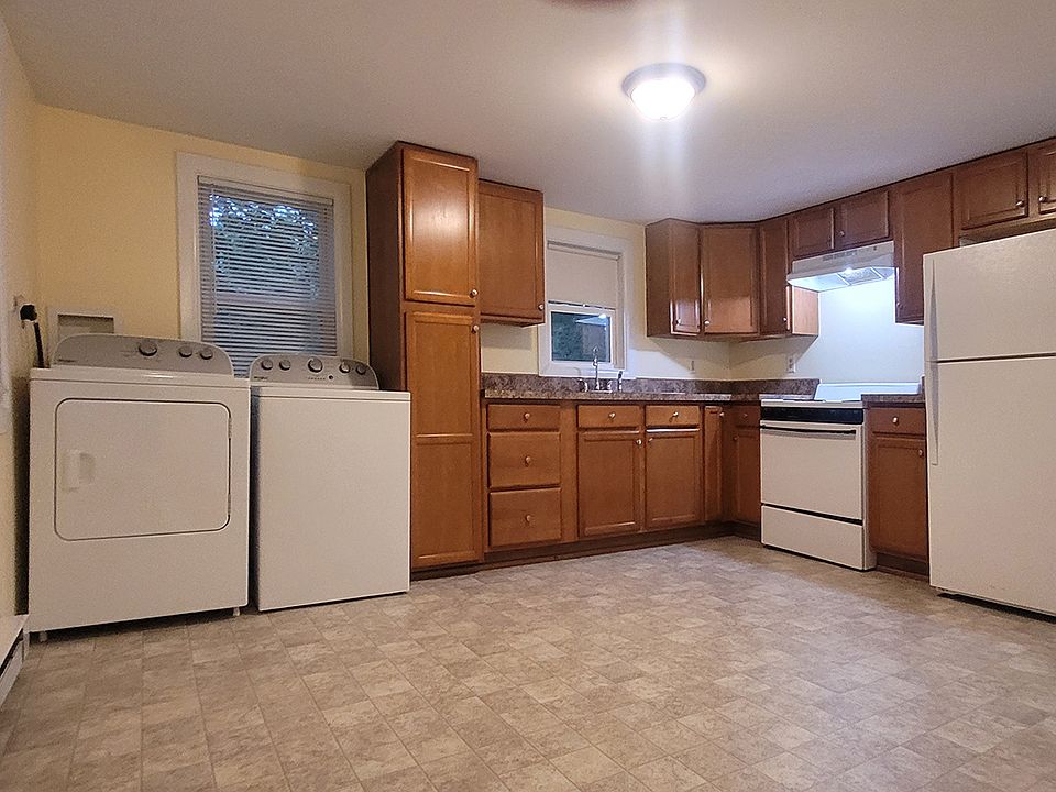 Lots of cabinets