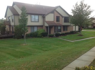 409 Meadow Bridge Dr, Rochester Hills, MI 48307