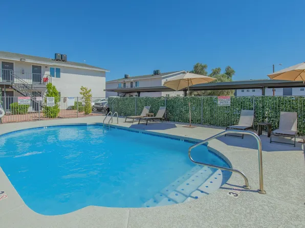 Two Five Greenway Apartments