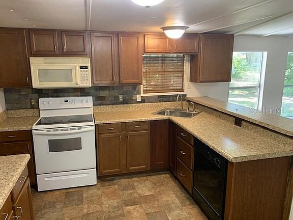 5th image of 6625 SE 139th Ln