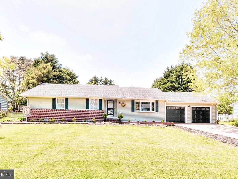 1st image of 107 Dove Dr